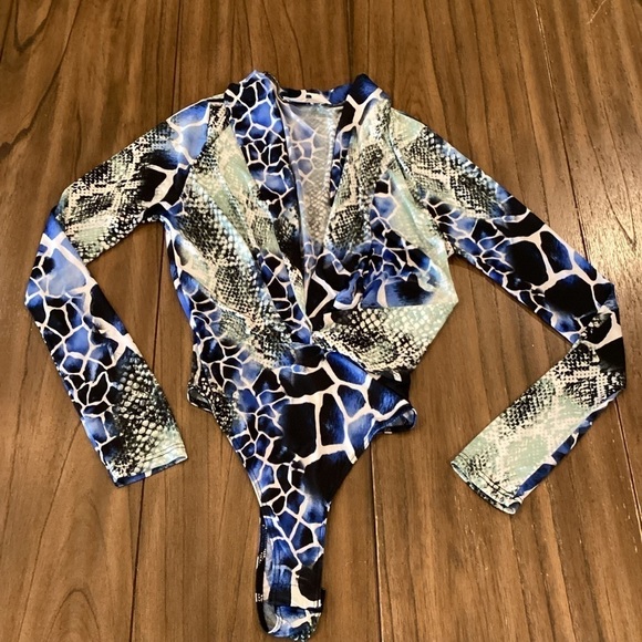 A3 Design Tops - A3 snake skin pattern blue white faux wrap v neck low cut body suit size small